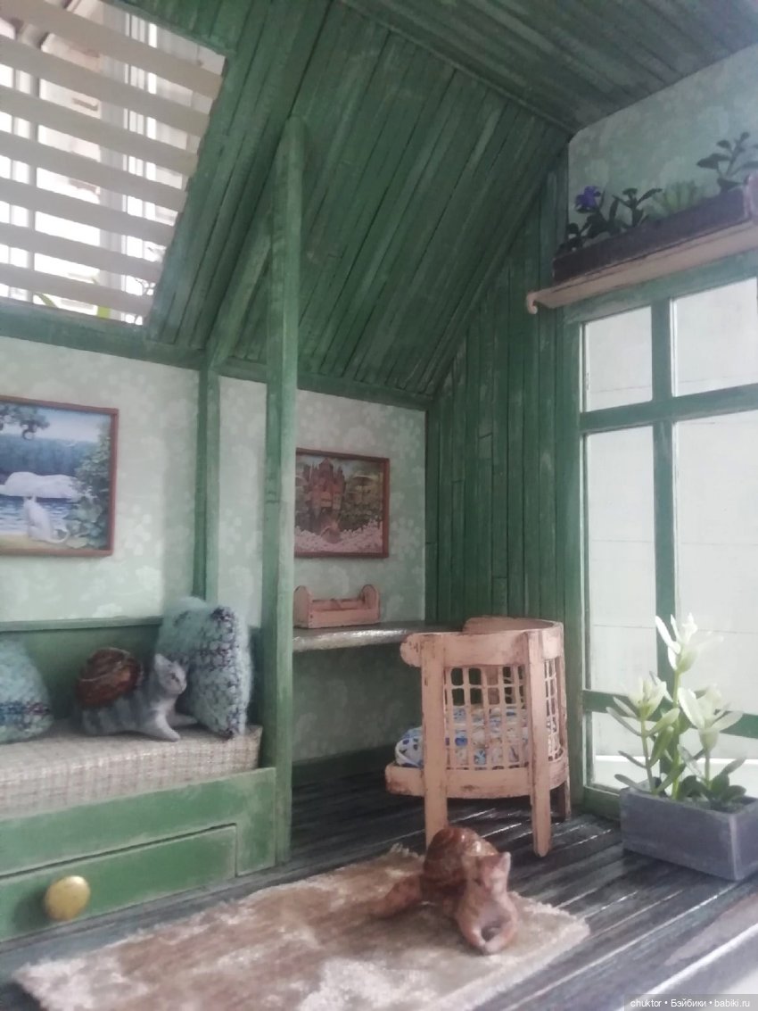 Сюрреализм, листья и улитки