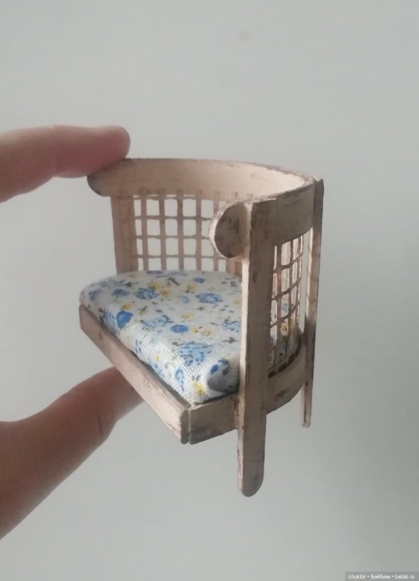 Сюрреализм, листья и улитки