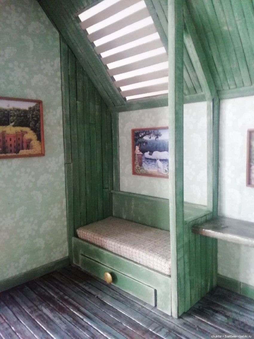 Сюрреализм, листья и улитки