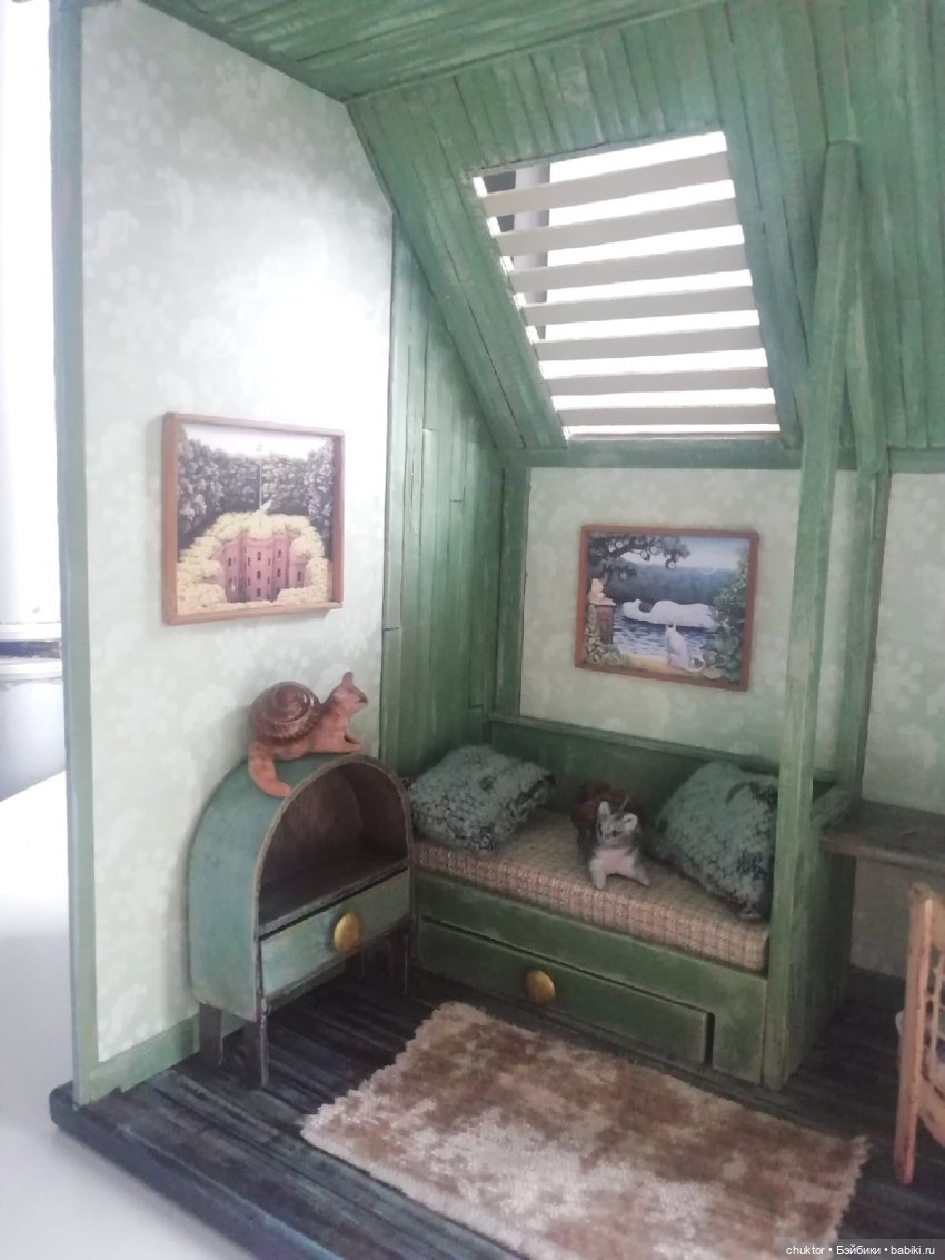 Сюрреализм, листья и улитки