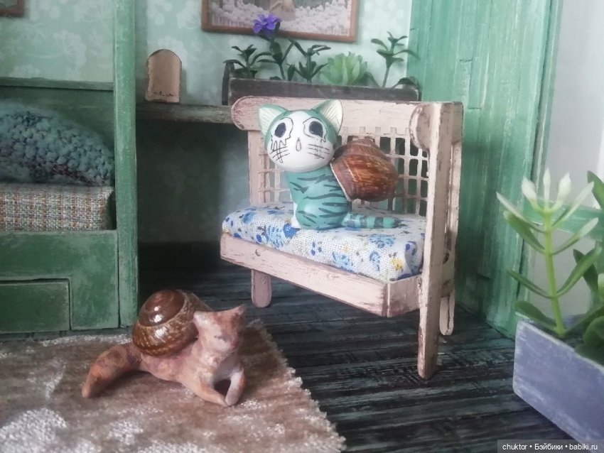 Сюрреализм, листья и улитки