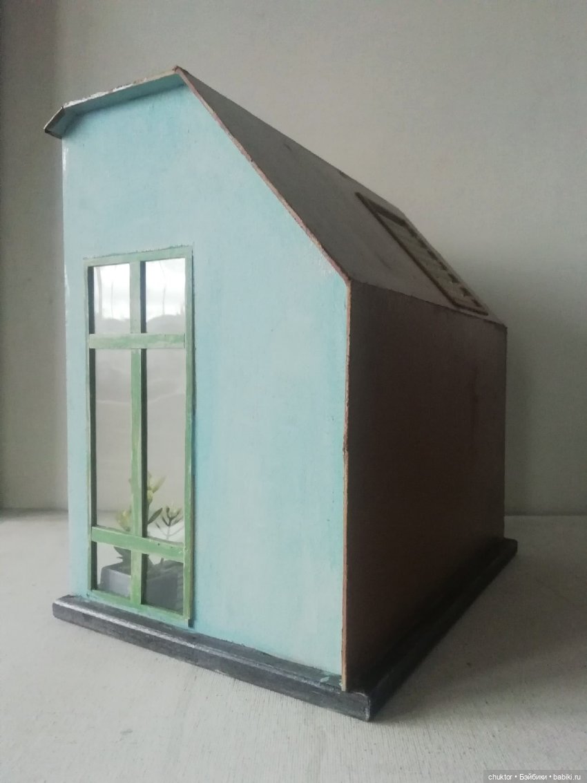 Сюрреализм, листья и улитки