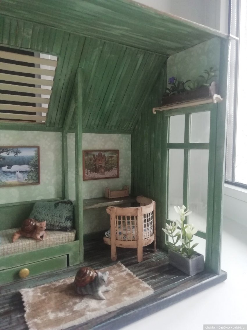 Сюрреализм, листья и улитки