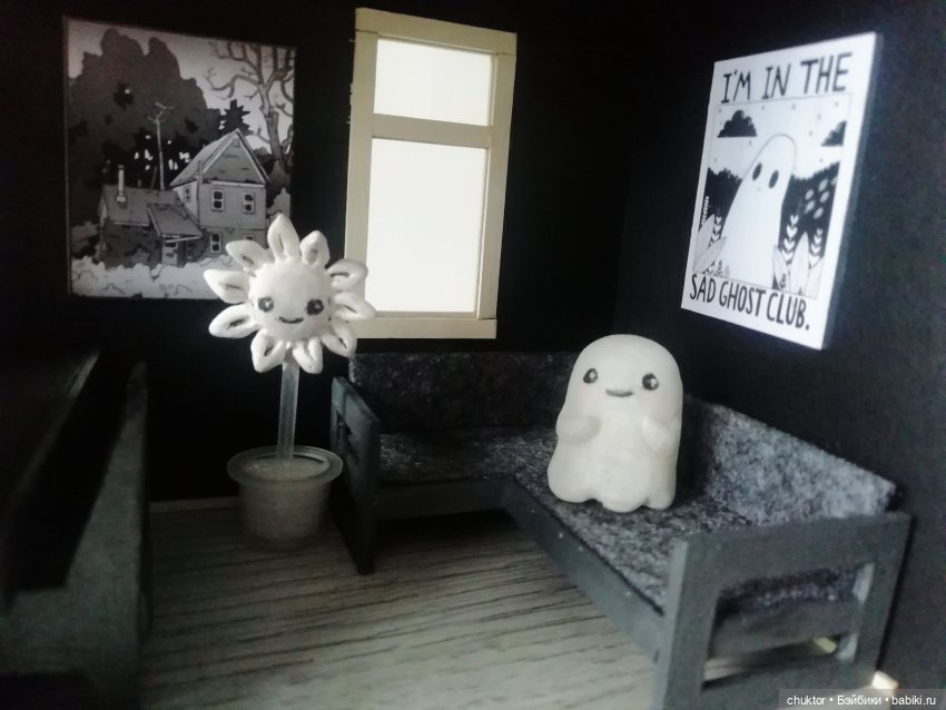 В чёрном-чёрном доме — Румбоксы и кукольные интерьеры: фото
