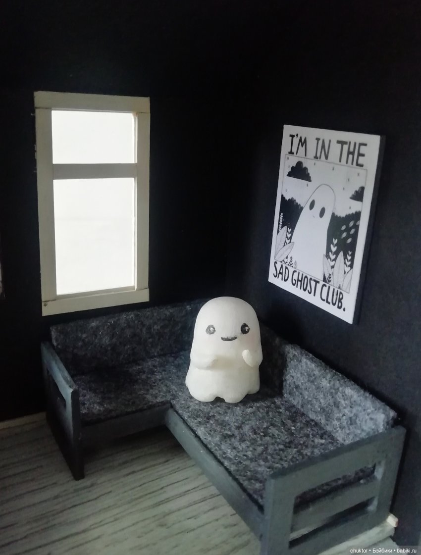 В чёрном-чёрном доме — Румбоксы и кукольные интерьеры: фото (фото 9)