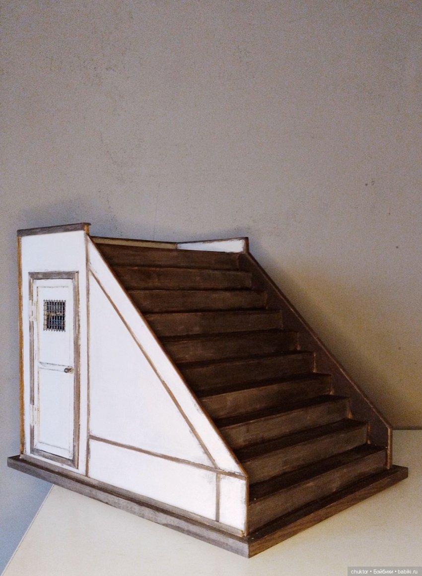 Под лестницей — Румбоксы и кукольные интерьеры: фото (фото 2)