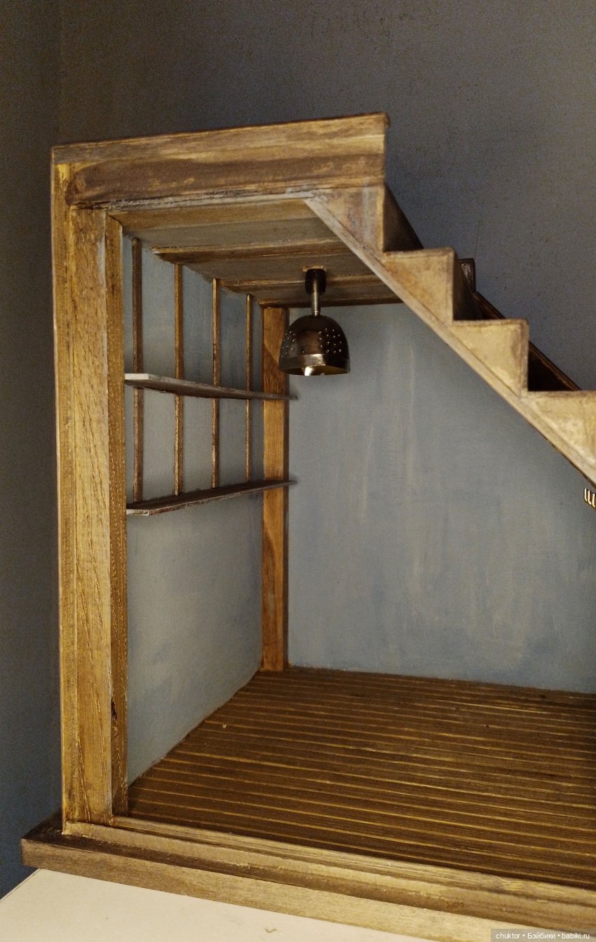 Под лестницей — Румбоксы и кукольные интерьеры: фото (фото 10)