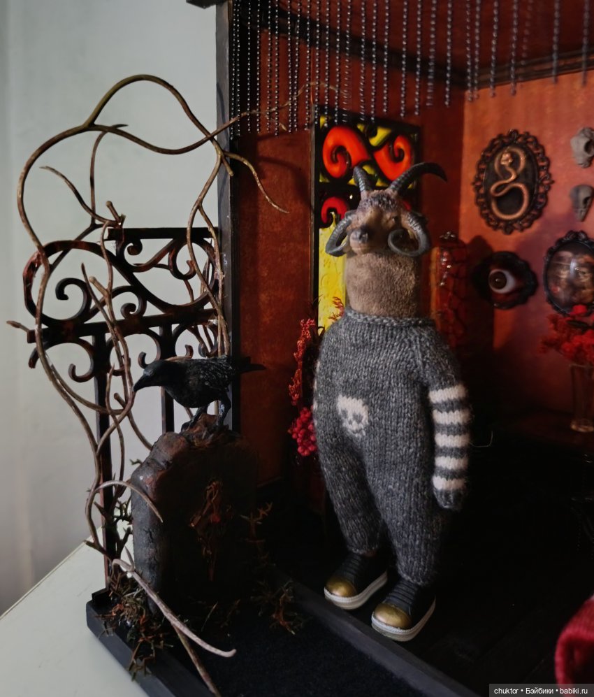 Красная комната — Румбоксы и кукольные интерьеры: фото