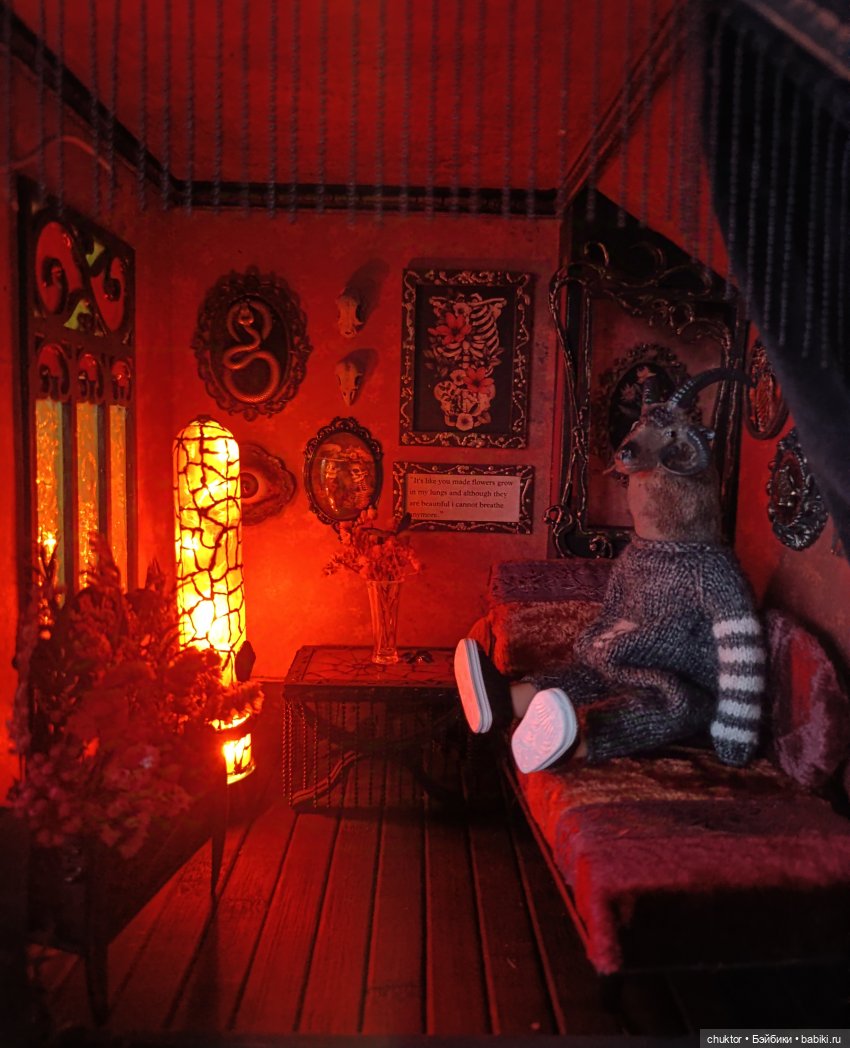 Красная комната — Румбоксы и кукольные интерьеры: фото