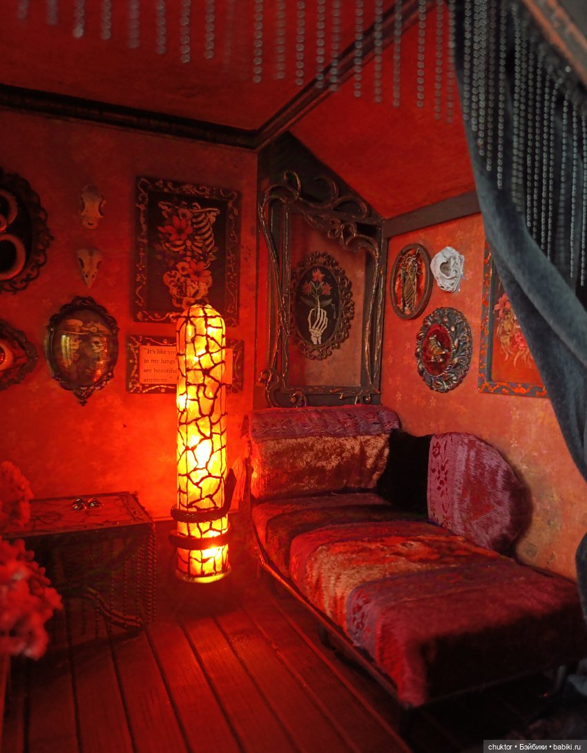 Красная комната — Румбоксы и кукольные интерьеры: фото