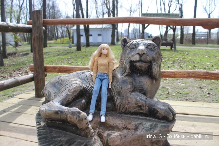 Приключения Йоко Кин, Момоко. Часть 2. Первомайская прогулка