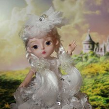 "Все побежали - и я побежал!", или Меня зовут Иоланта