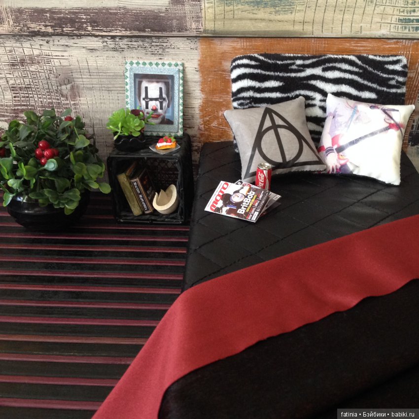 Для мальчишеской комнаты скромный, но уютный уголок (фото 2)