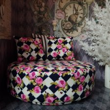 Пуф/софа "Розы на шахматной доске" 1:6/1:8