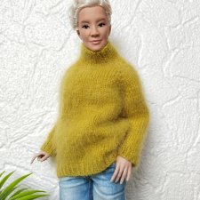 Нежнейший свитер оверсайз на кукол формата 1:6