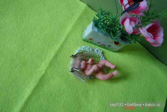 Здесь еще без одежки