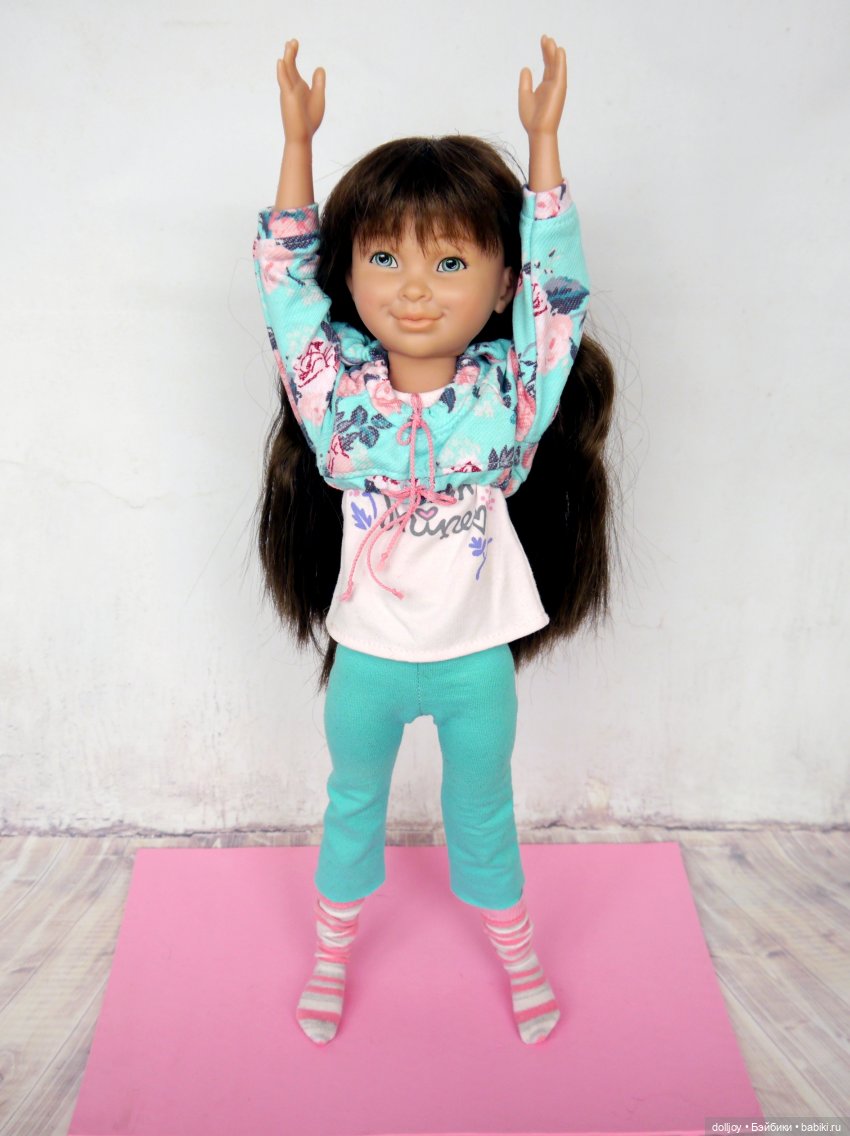 Движение - жизнь — Куклы Ruby Red (Руби Ред) Fashion Friends: Siblies (фото 5)