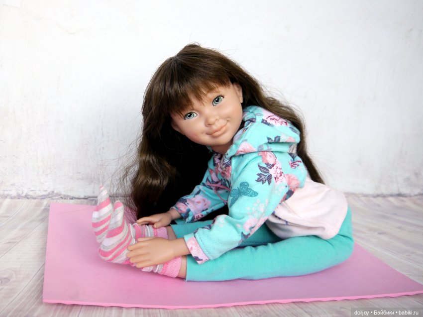 Движение - жизнь — Куклы Ruby Red (Руби Ред) Fashion Friends: Siblies (фото 2)