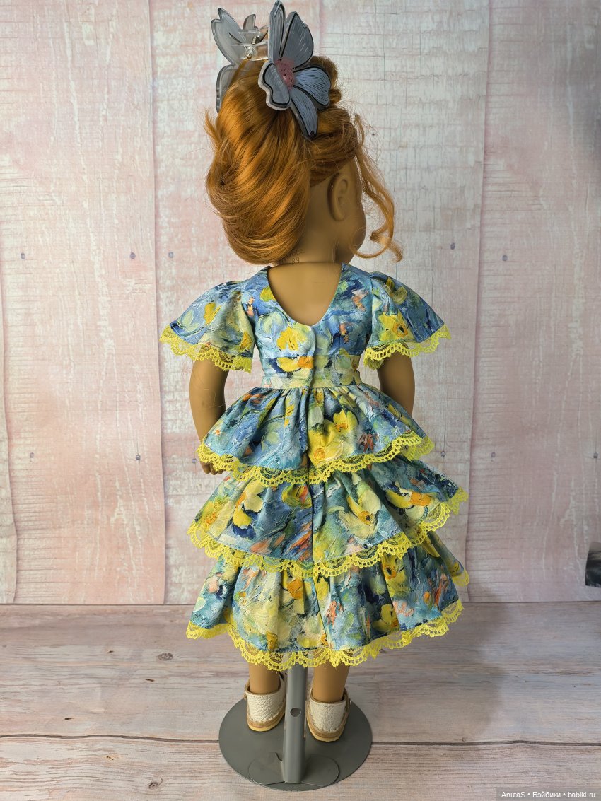 Платья Январь для кукол Сильвии