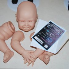 Какой молд реборна идёт с полноразмерными руками и ногами?