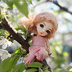 Майя в цветущем саду