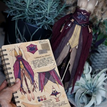 Мотылек в шелках