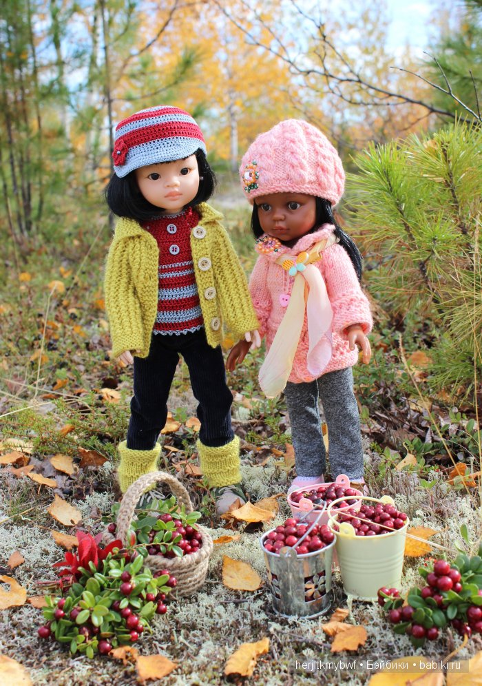 С подругой.