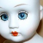 Ремонт и опознание фарфоровой куклы (очень нужен совет).