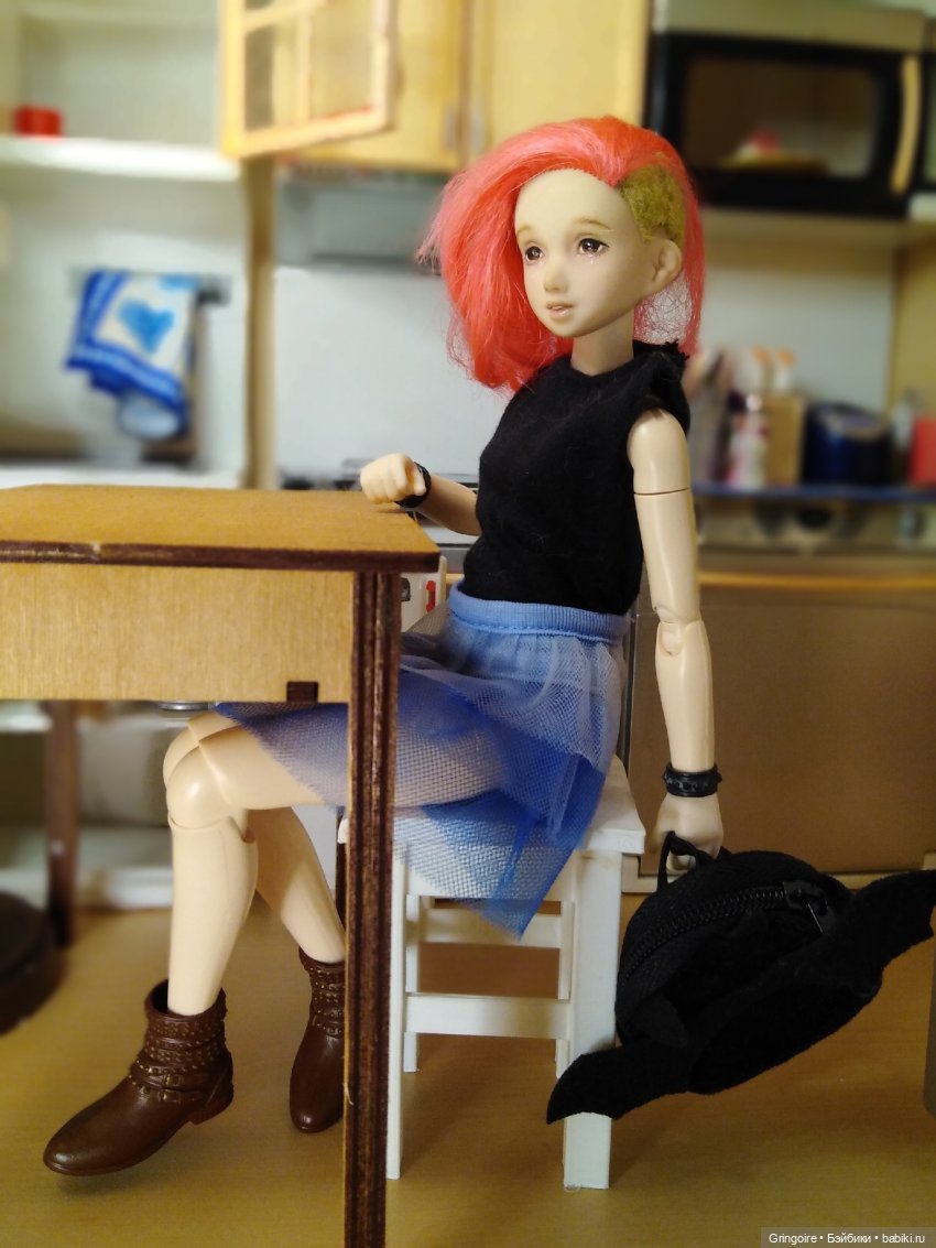 Табуретка 1/6 и школьная дружба. Часть 1 (фото 4)