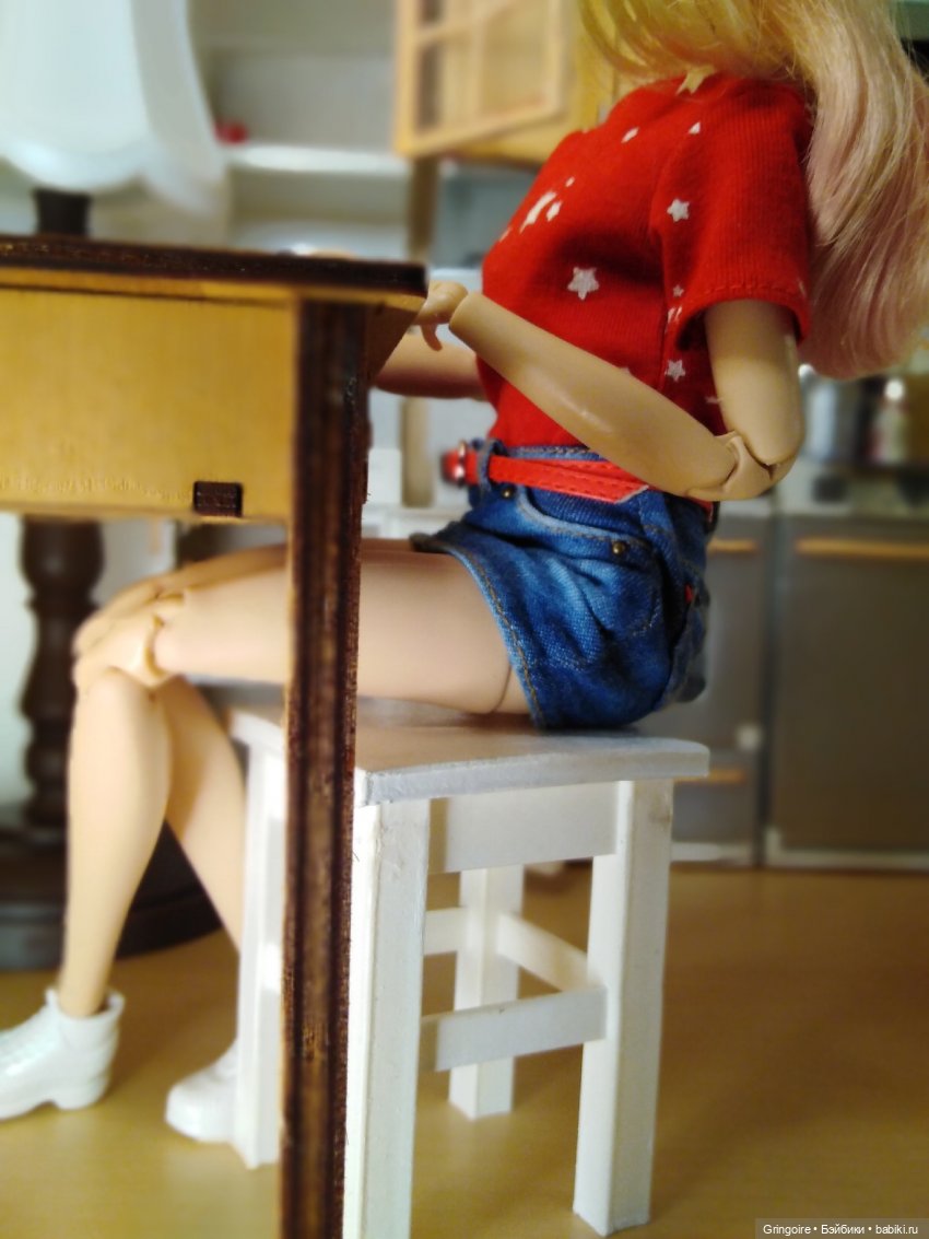 Табуретка 1/6 и школьная дружба. Часть 2 (фото 2)