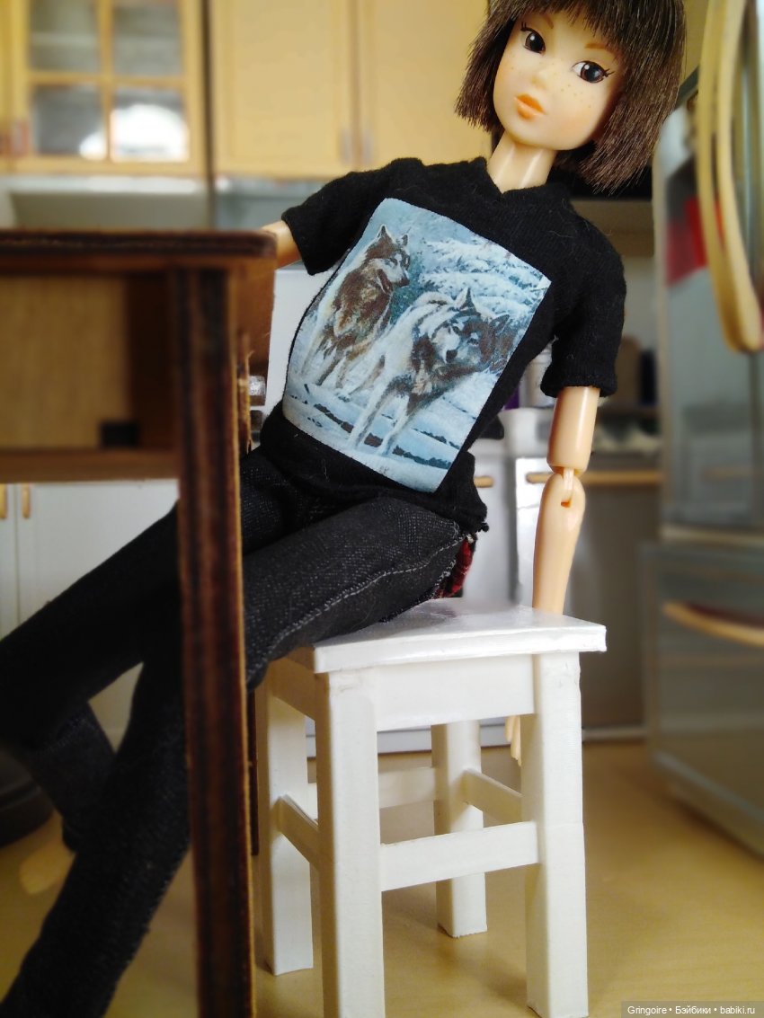 Табуретка 1/6 и школьная дружба. Часть 1