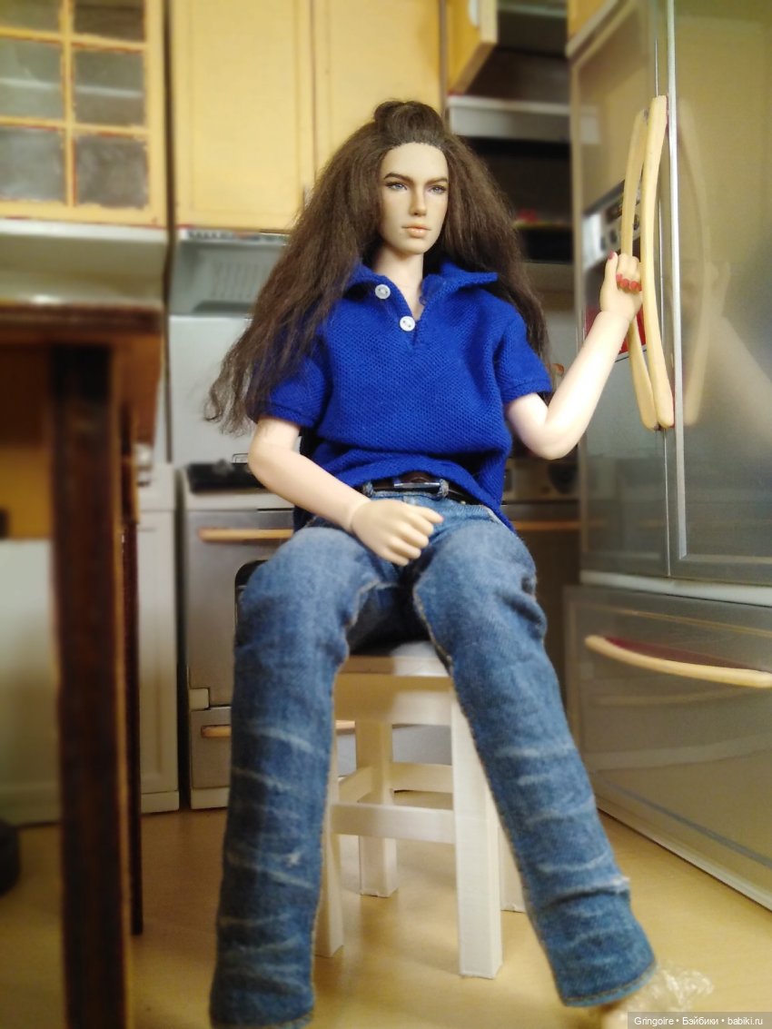 Табуретка 1/6 и школьная дружба. Часть 1