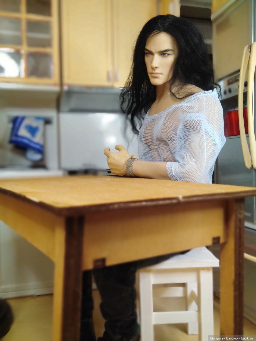 Табуретка 1/6 и школьная дружба. Часть 1