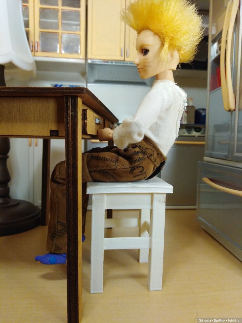 Табуретка 1/6 и школьная дружба. Часть 1 (фото 6)