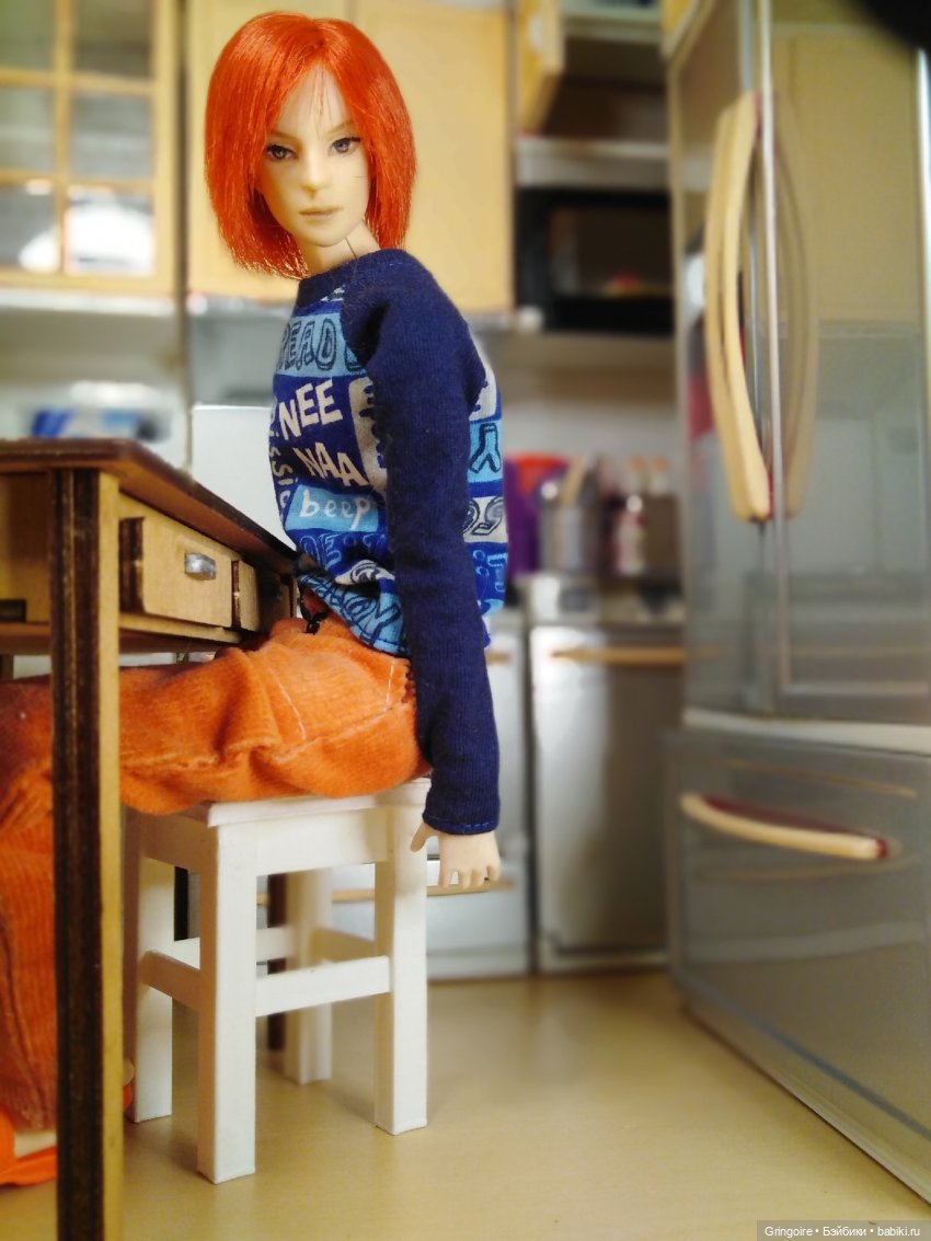 Табуретка 1/6 и школьная дружба. Часть 1 (фото 3)