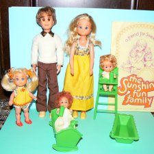 винтажная семья Sunshine Family от Mattel с аксессуарами