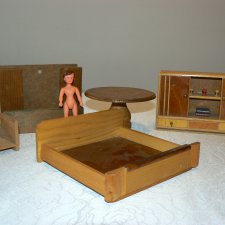 ГДРовская мебель для кукольного домика, дерево