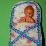 Целлулоидный малыш Caco Caho в конвертике, высота 7 см