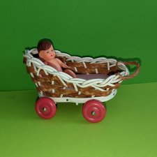 Плетёная коляска для пупсиков, размер 12 см