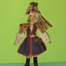 Кукла в национальном костюме, высота 12 см