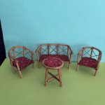 Деревянная мебель для кукольного домика родом из ГДР