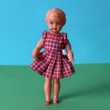 Куколка с рельефными волосами Emil Shwenk, высота 10 см