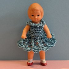 Резиновая куколка Tebu с рельефными волосами, высота 9 см