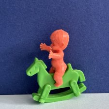 Редкий пупсик с лошадкой, мальчик, родом из ГДР, СССР, высота 3 см