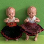 Куколки Hertwig из колкого пластика со спящими глазками, высота 7 см