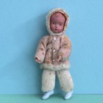 Пупсик с подвижными конечностями Caco, высота 8 см