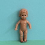 Маленькая куколка Sweetheart из колкого пластика, высота 5 см