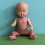 Пупсик Schildkrot с голубыми глазками, высота 16 см