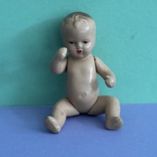 Керамический пупсик Tebu с рельефными волосами, высота 9 см