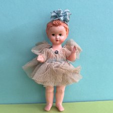 Очаровательная целлулоидная куколка из Чехословакии, высота 15 см